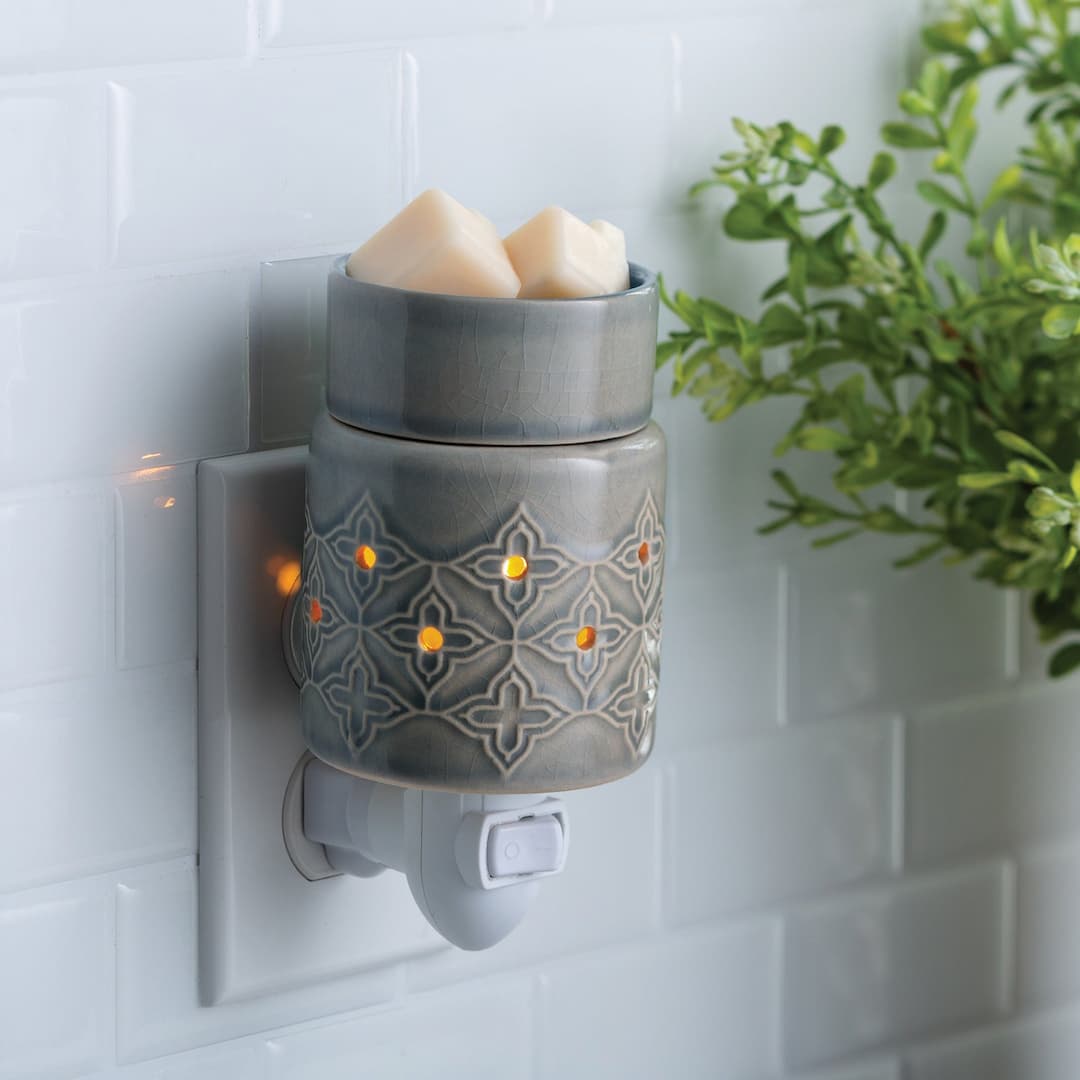 Jasmine Pluggable Melt Warmer in wall socket